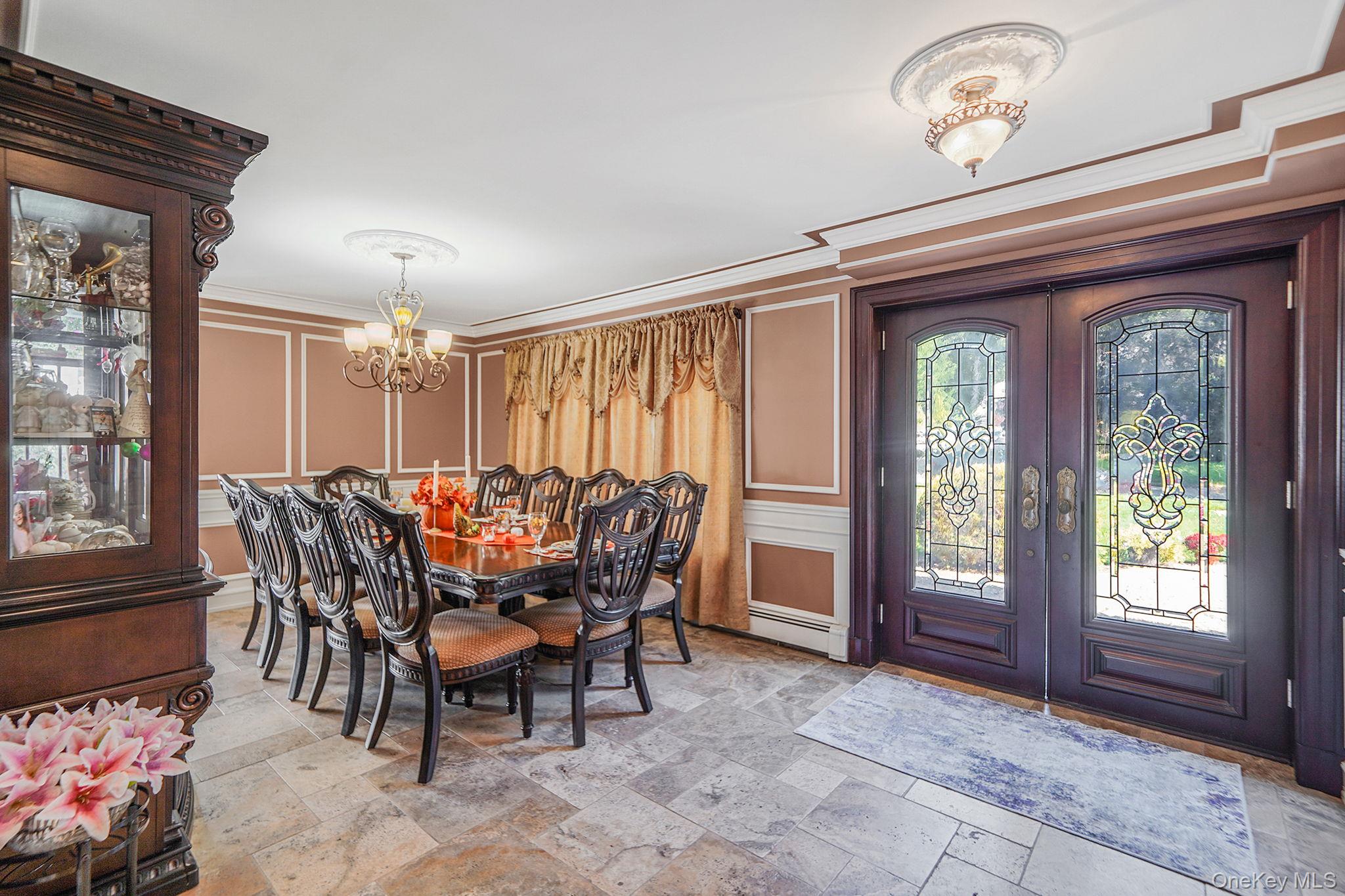 20 Villa Lane, Smithtown, NY 11787