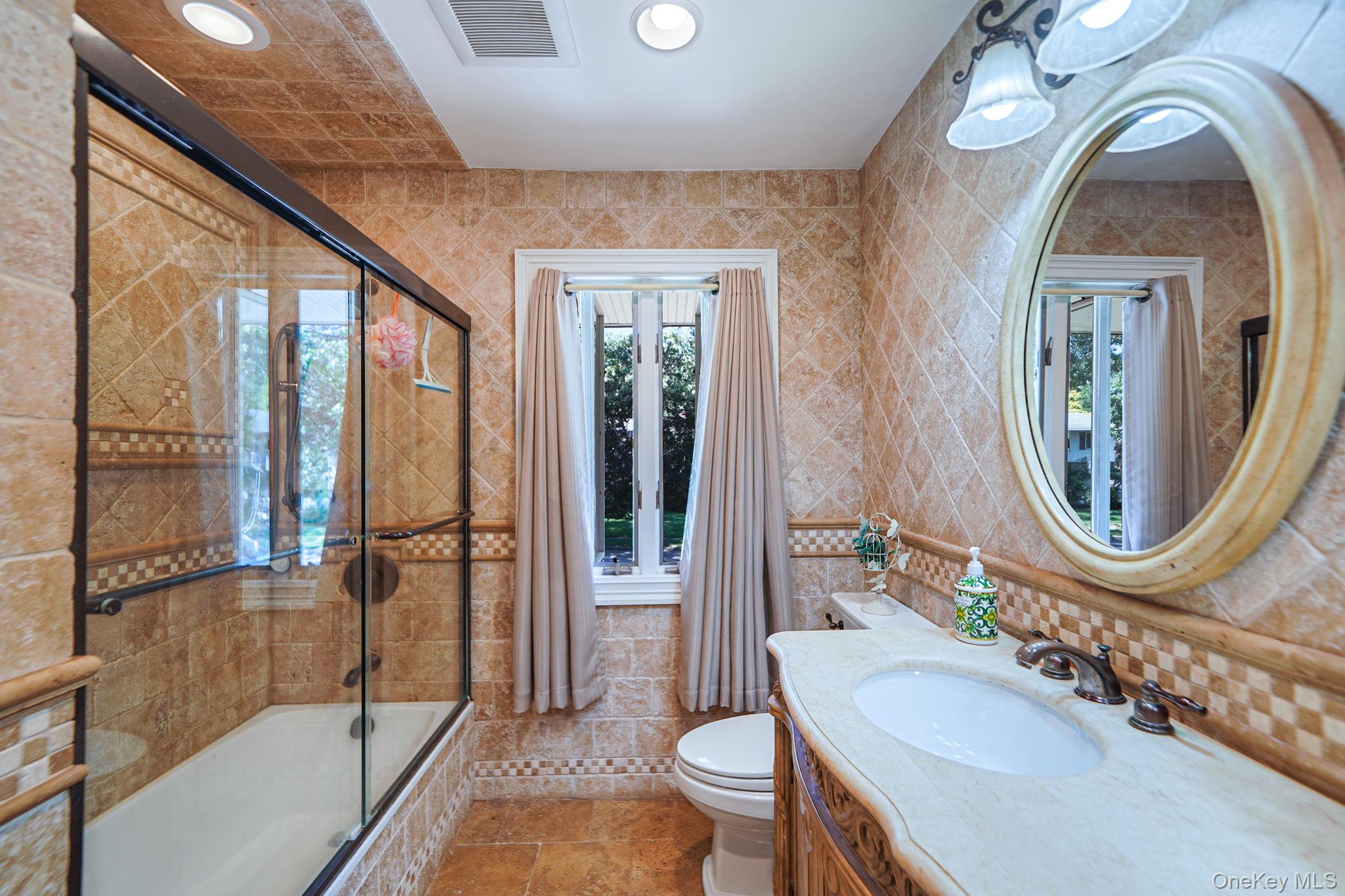 20 Villa Lane, Smithtown, NY 11787