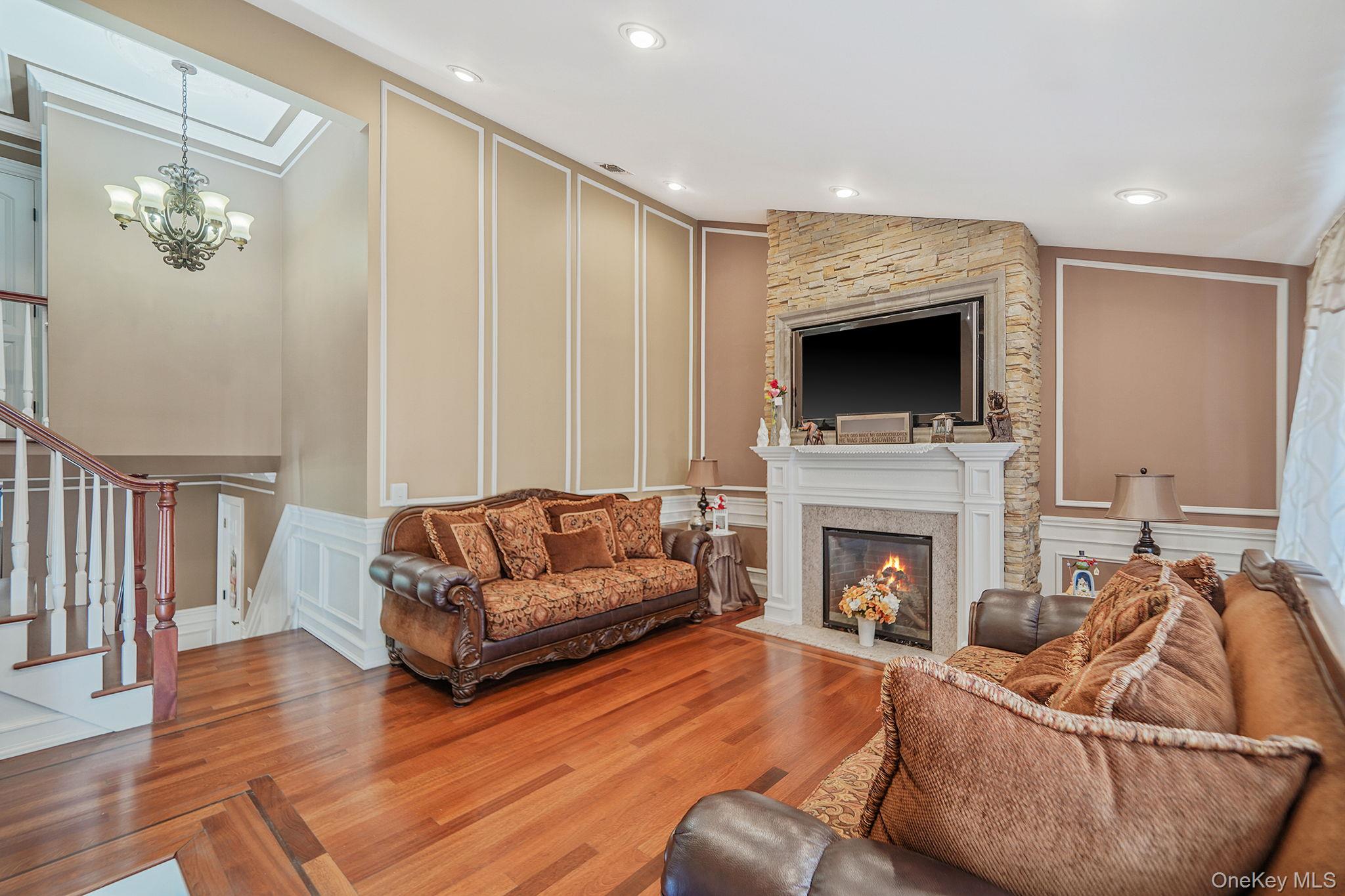 20 Villa Lane, Smithtown, NY 11787