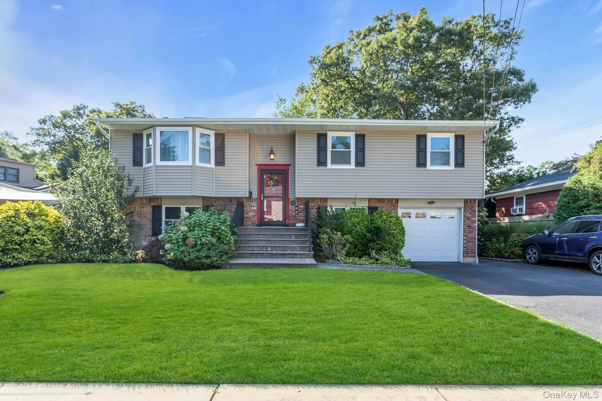 262 New Hampshire Avenue, Massapequa, NY 11758