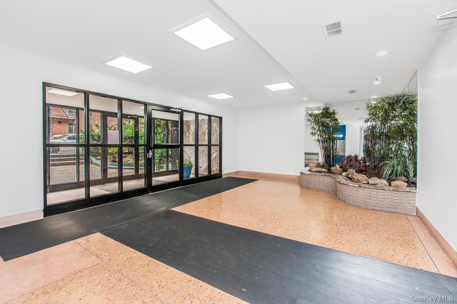 2165 Matthews Avenue # 4B, Bronx, NY 12462