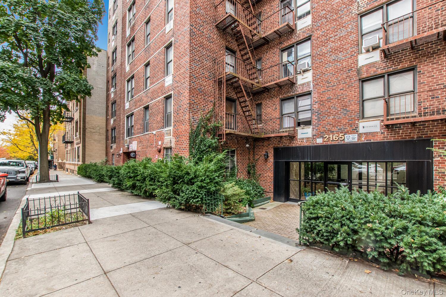 2165 Matthews Avenue # 4B, Bronx, NY 12462