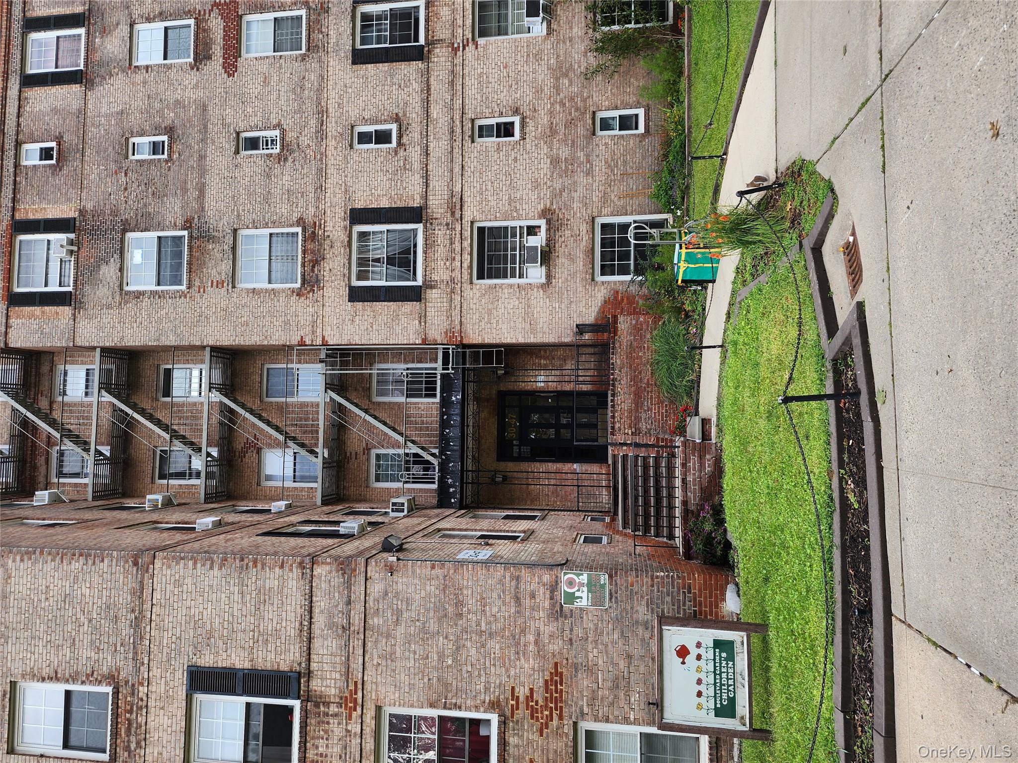 30-47 Hobart Street # DDB, Woodside, NY 11377