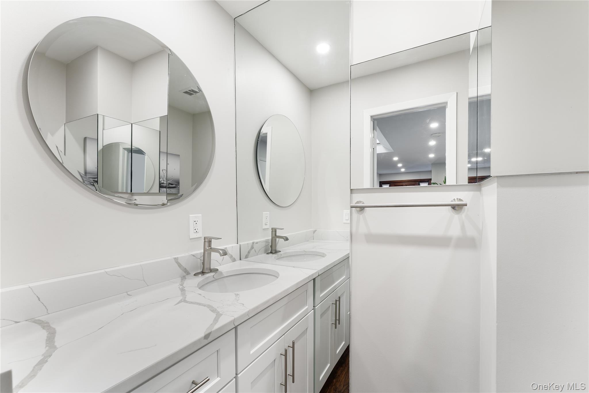 225 Country Ridge Road, Scarsdale, NY 10583