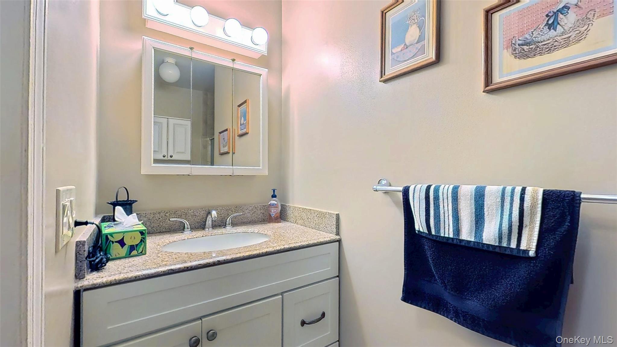 28 Cardinal Court, West Nyack, NY 10994