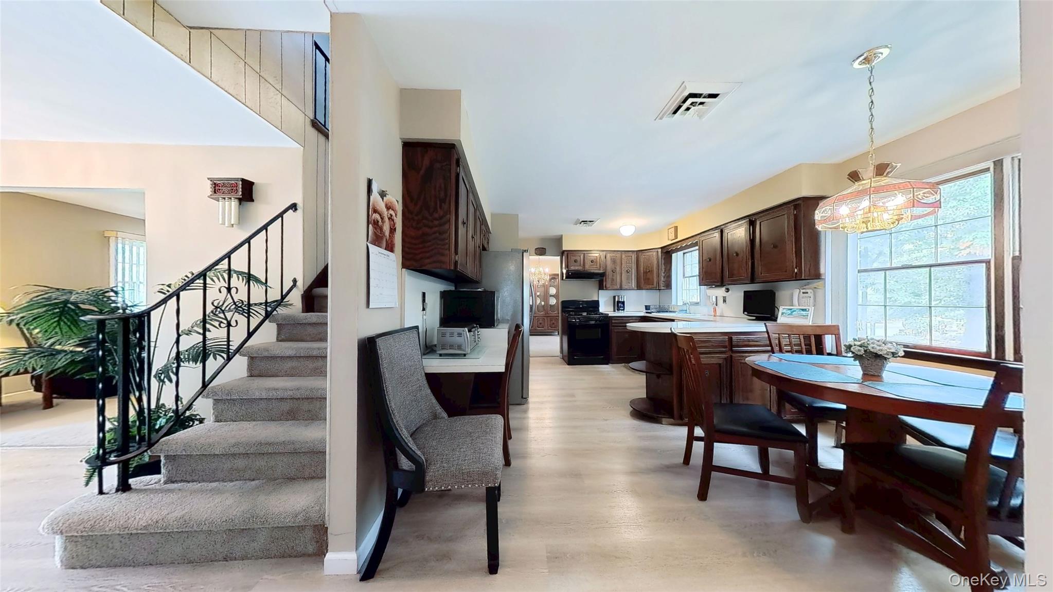 28 Cardinal Court, West Nyack, NY 10994