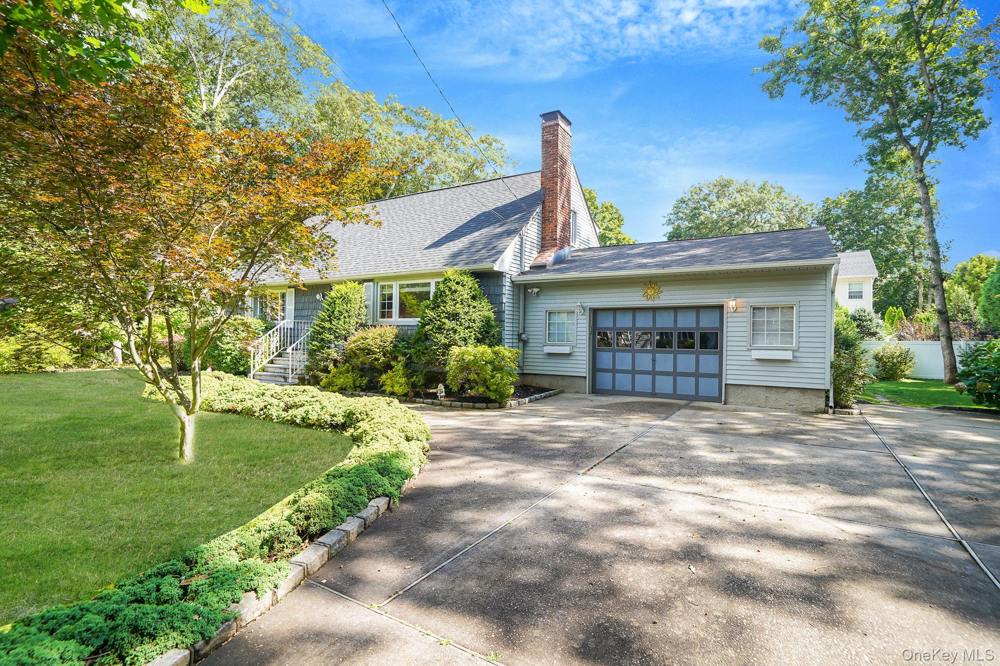 123 Parkside Avenue, Miller Place, NY 11764