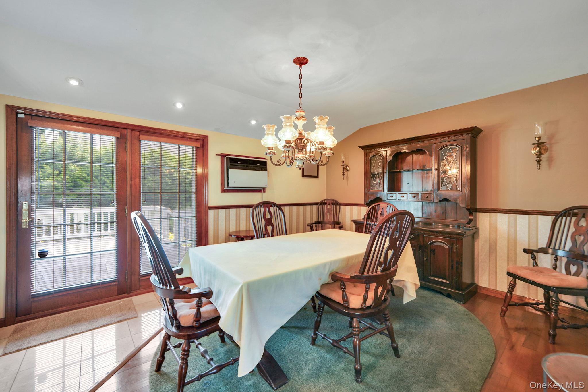 123 Parkside Avenue, Miller Place, NY 11764