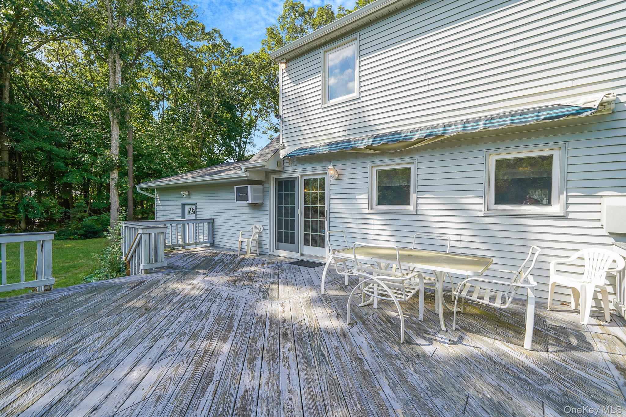 123 Parkside Avenue, Miller Place, NY 11764