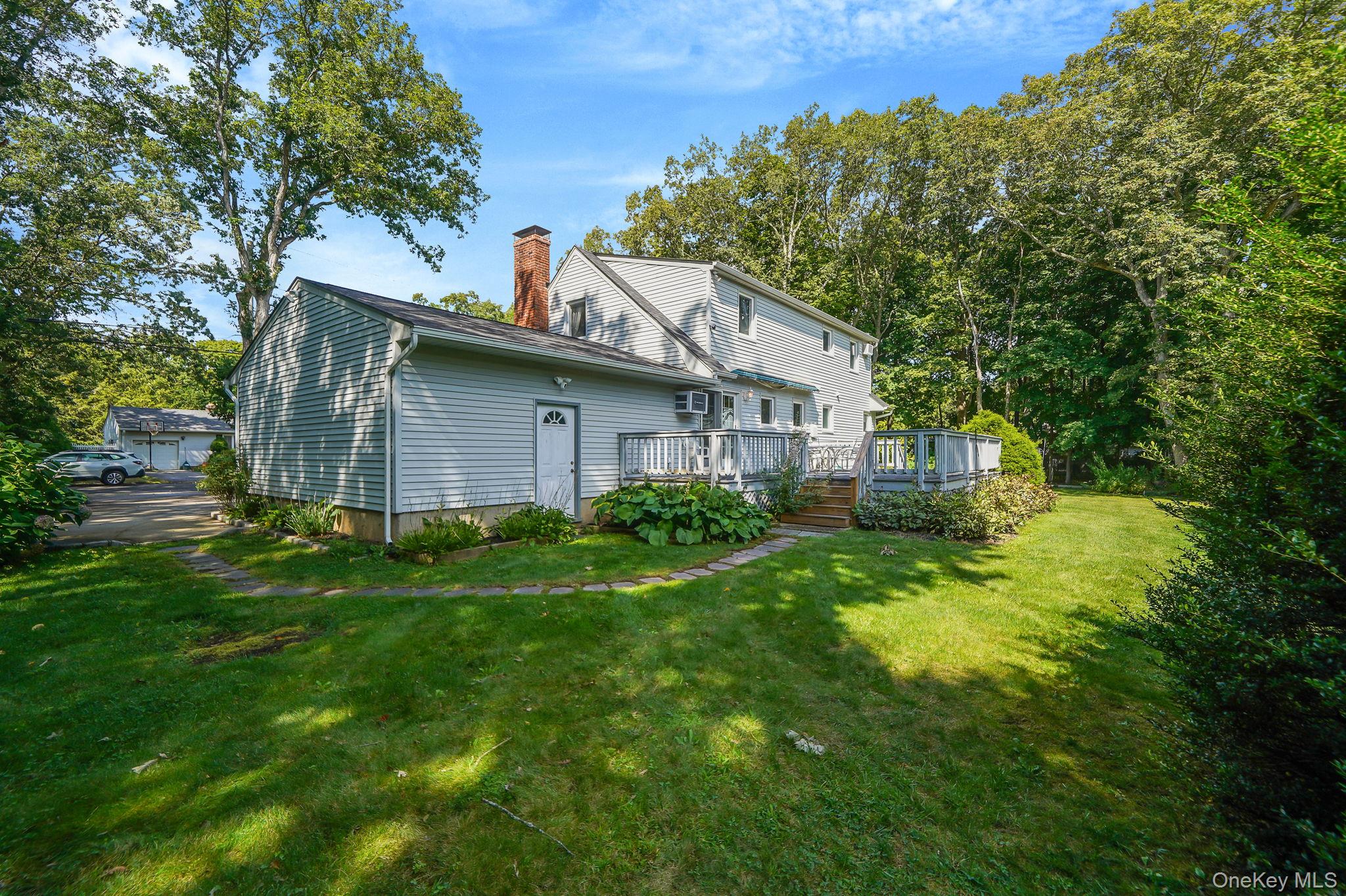 123 Parkside Avenue, Miller Place, NY 11764