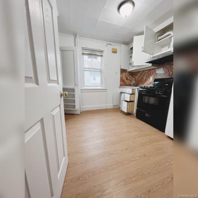 8041 159th Street, Jamaica Hills, NY 11432