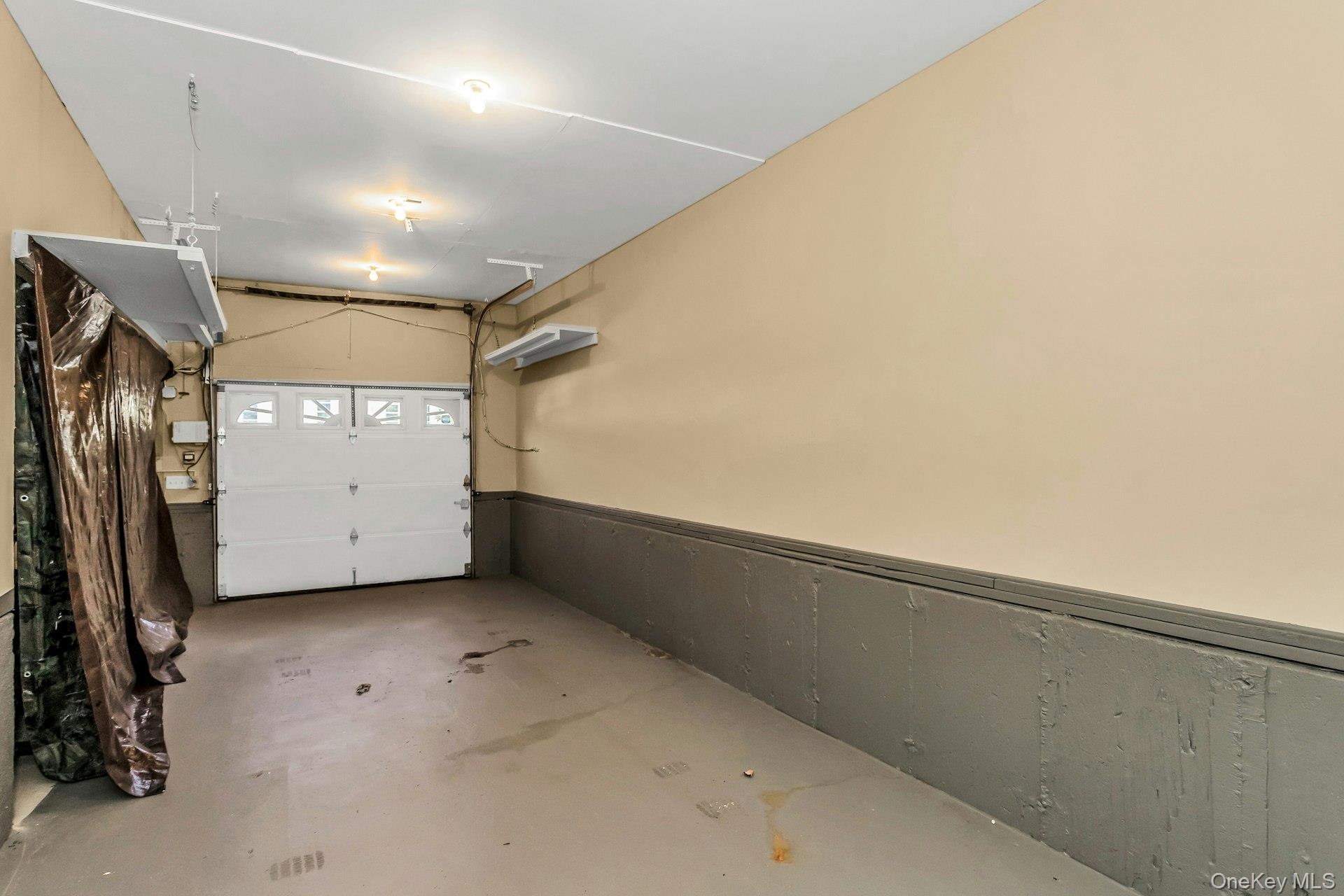 28 Grove Street, Massapequa, NY 11758