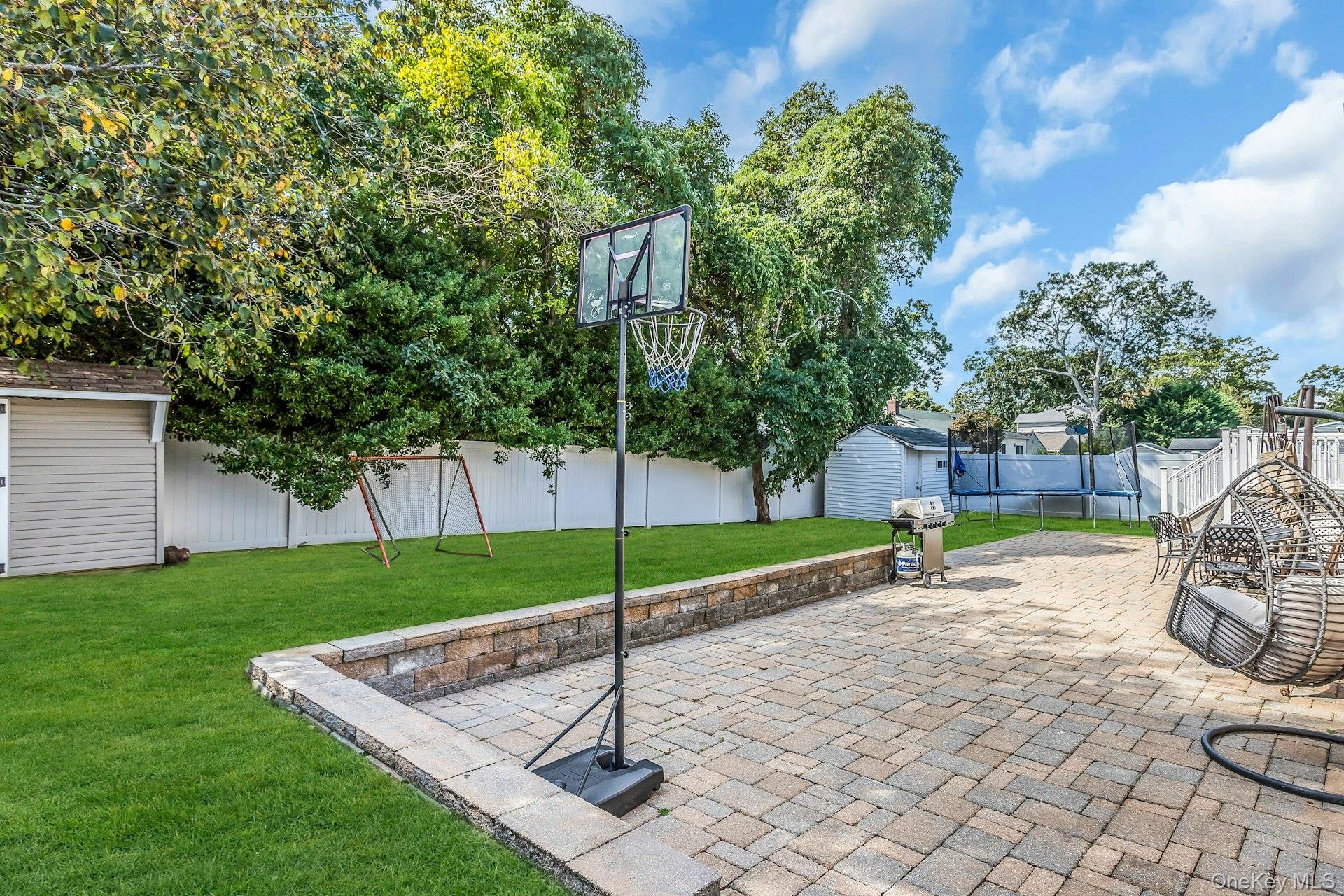 28 Grove Street, Massapequa, NY 11758