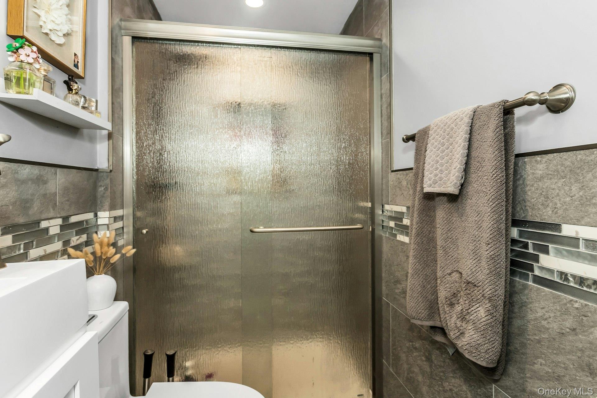 28 Grove Street, Massapequa, NY 11758