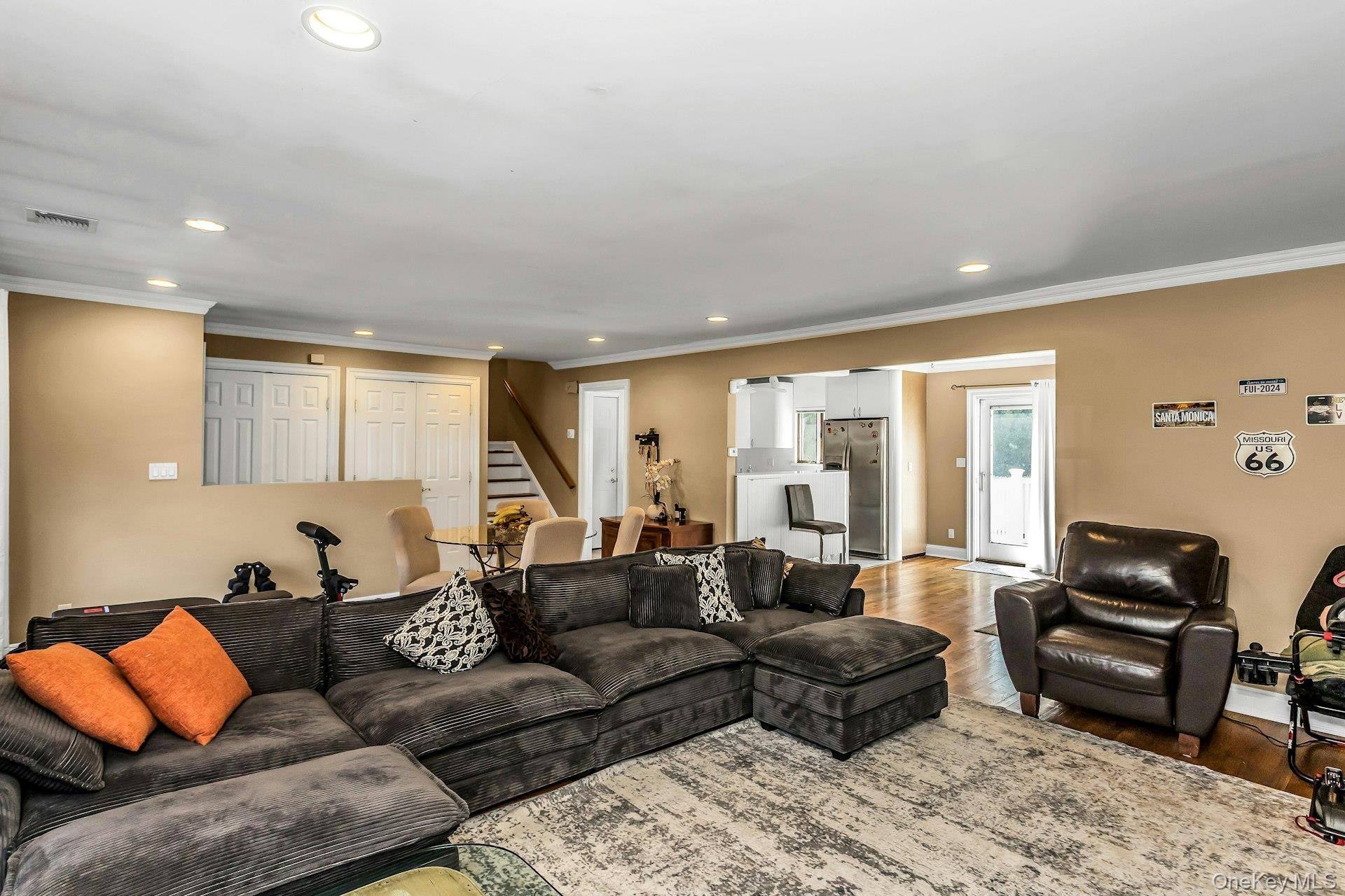 28 Grove Street, Massapequa, NY 11758