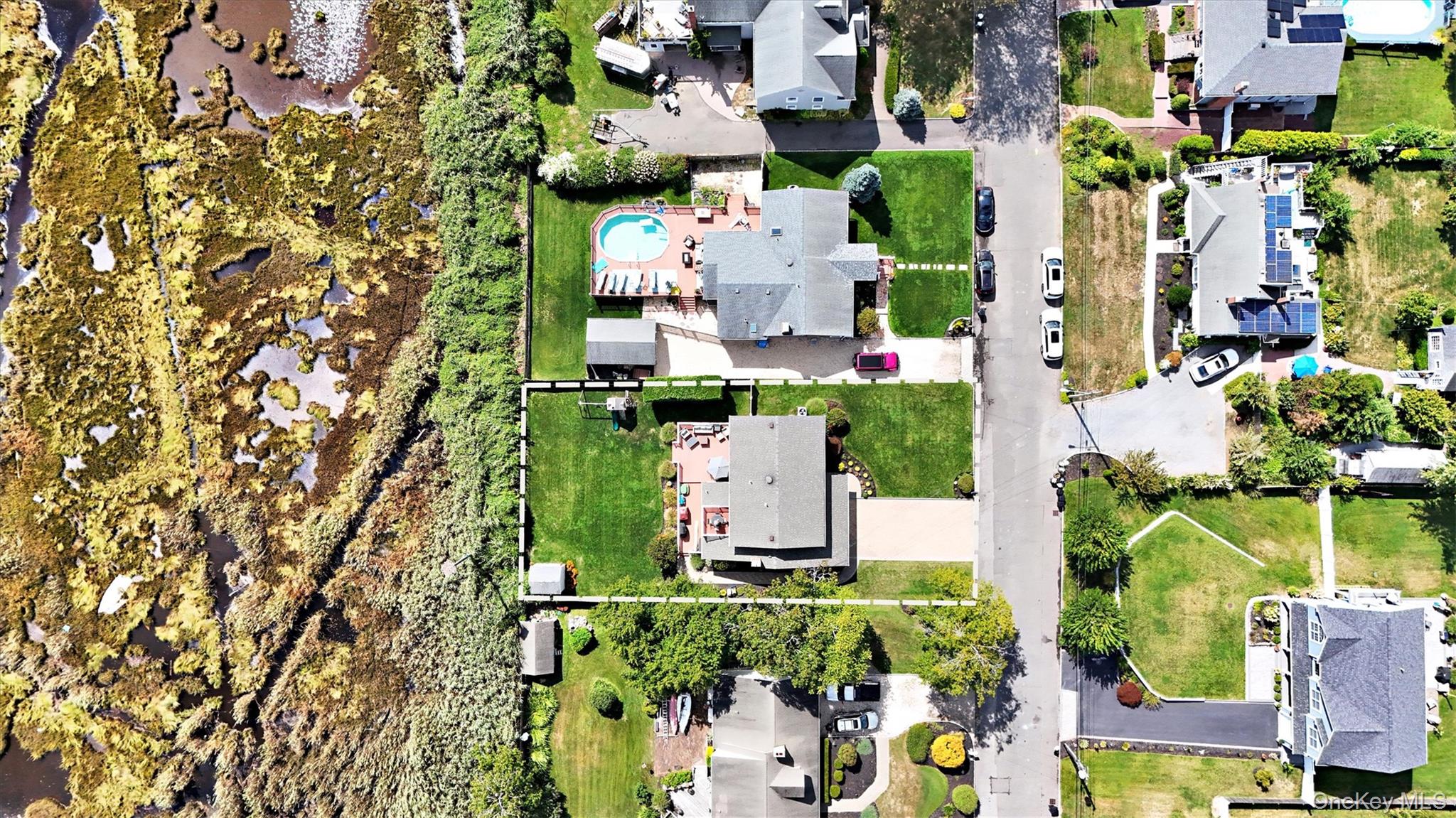 209 Bellevue Road, Oakdale, NY 11769