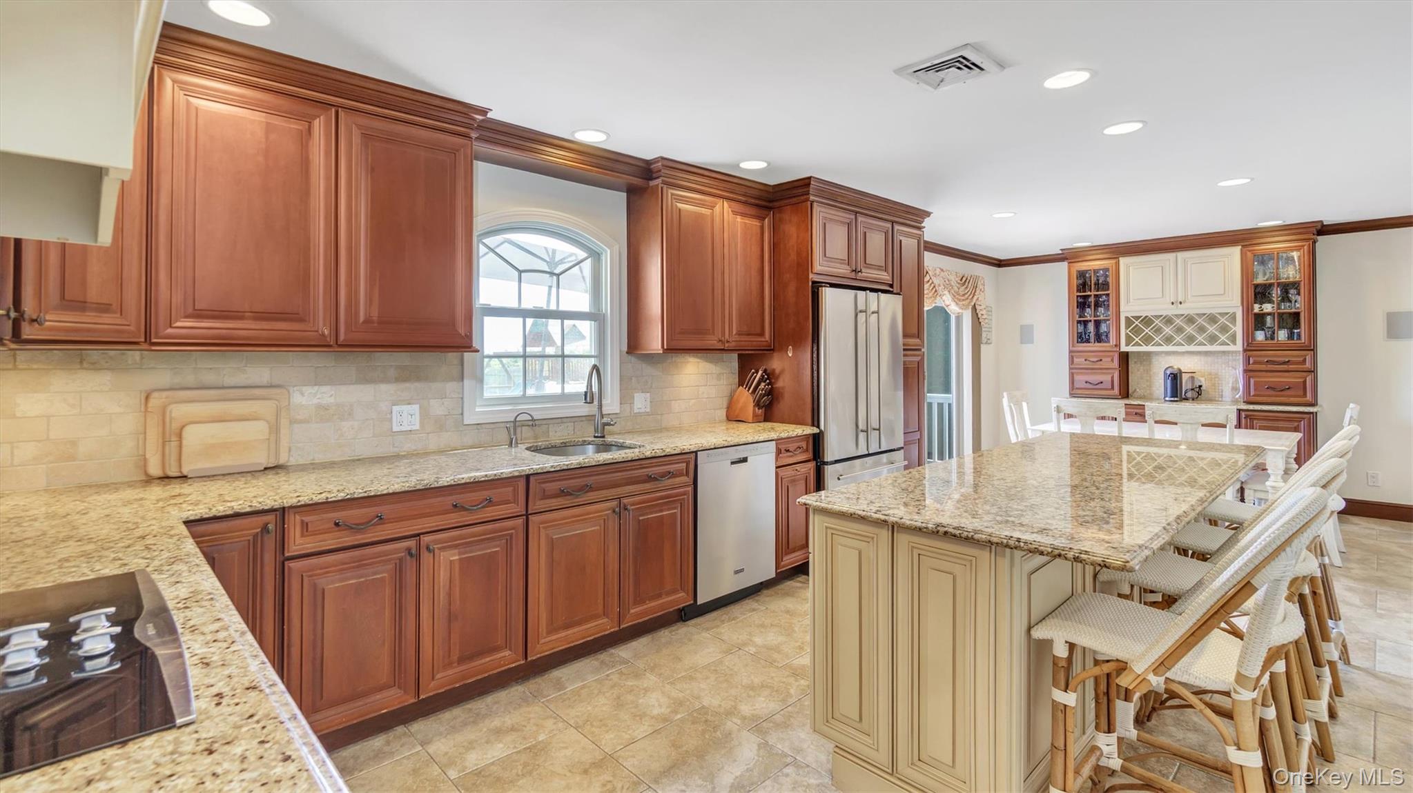 209 Bellevue Road, Oakdale, NY 11769