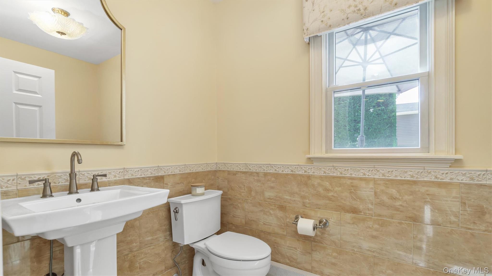 209 Bellevue Road, Oakdale, NY 11769