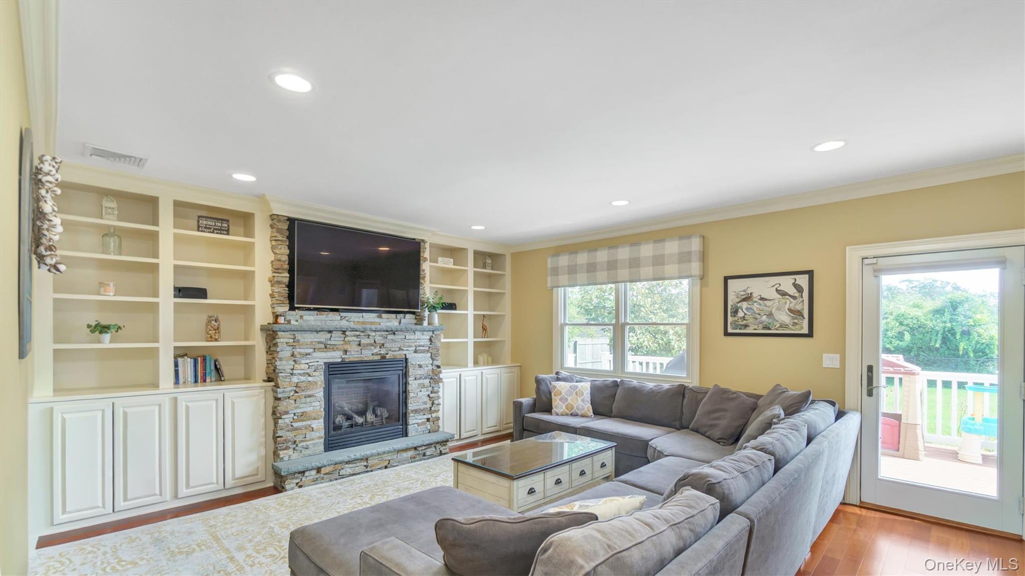 209 Bellevue Road, Oakdale, NY 11769