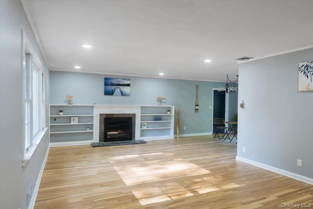 8 Oakway Drive, Stony Brook, NY 11790