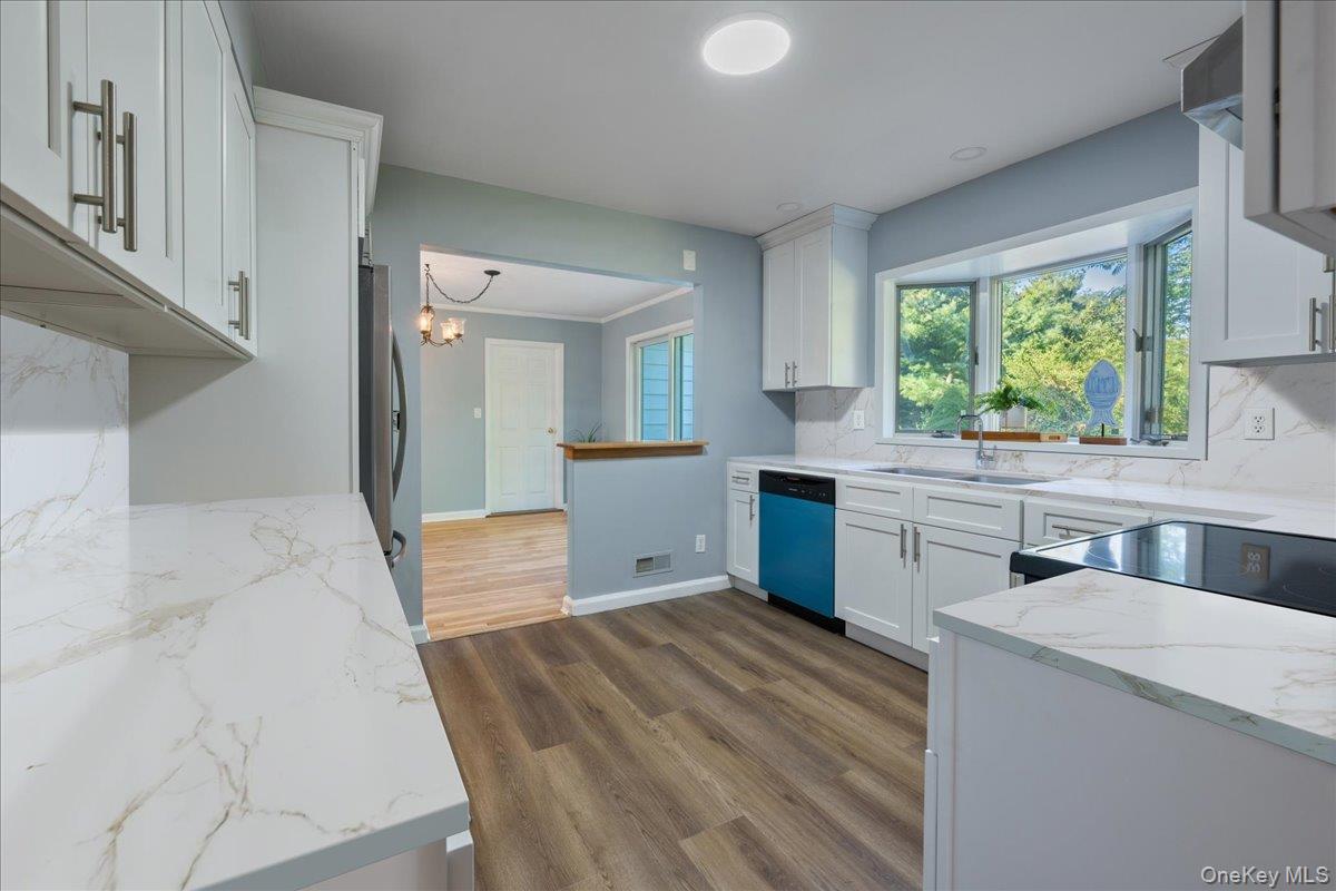 8 Oakway Drive, Stony Brook, NY 11790