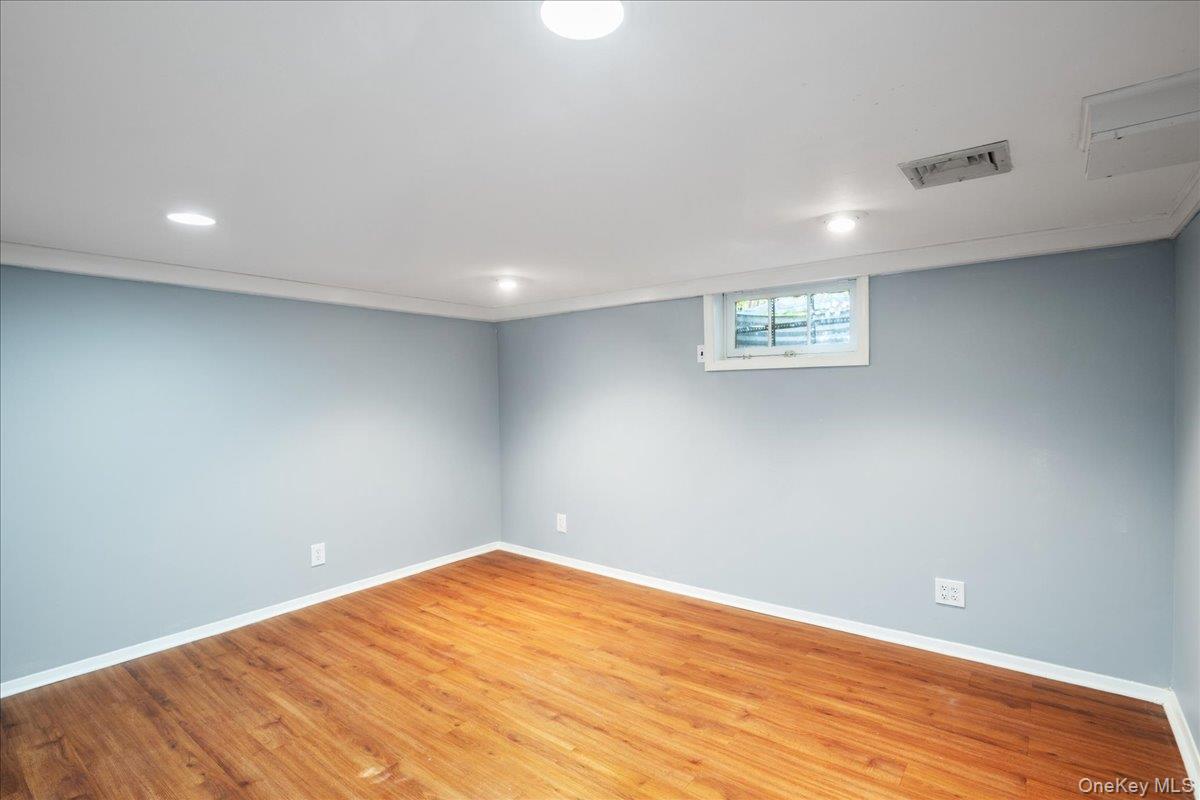 8 Oakway Drive, Stony Brook, NY 11790