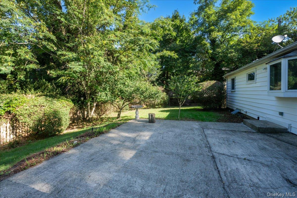 8 Oakway Drive, Stony Brook, NY 11790