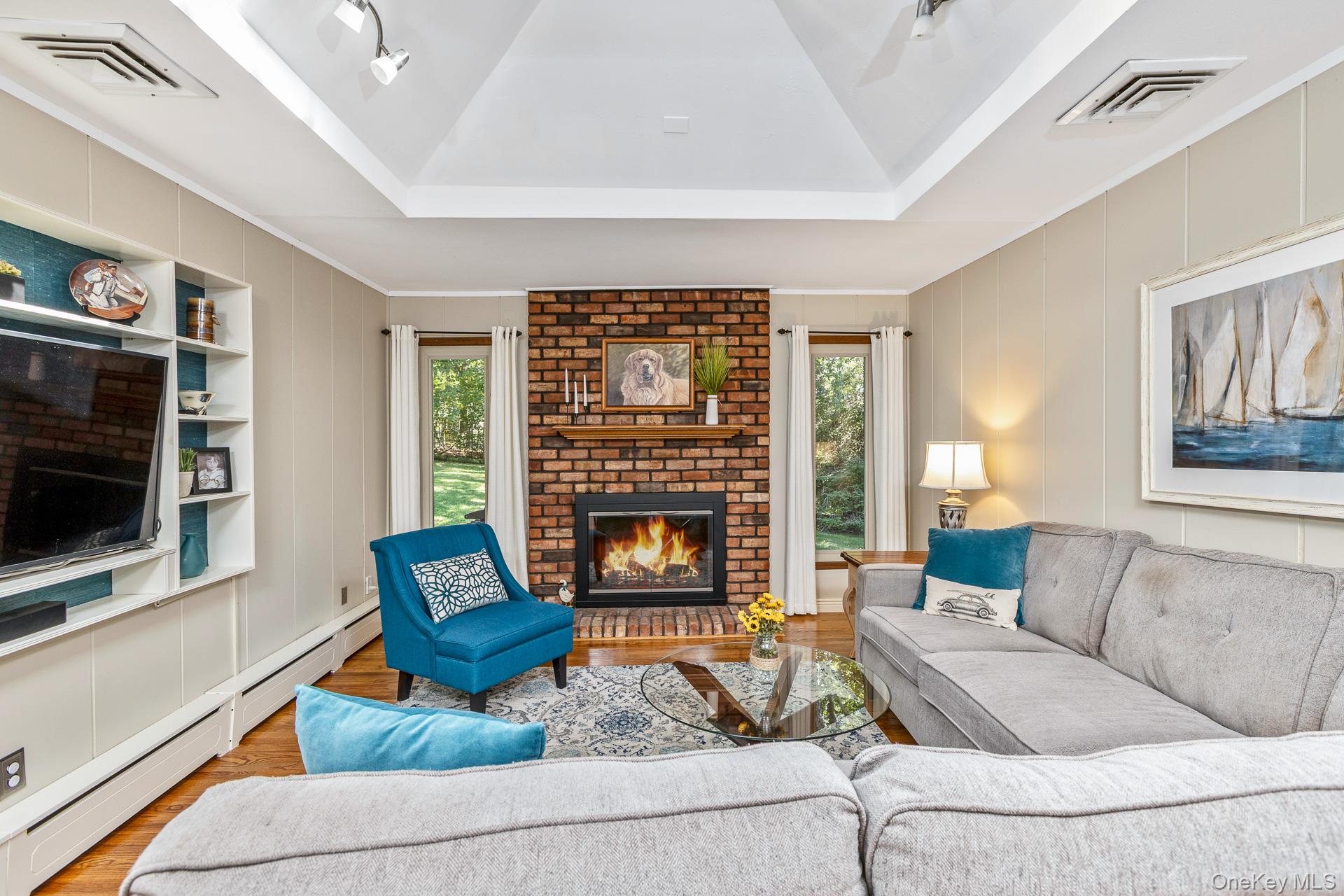 4 Burham Court, Smithtown, NY 11787