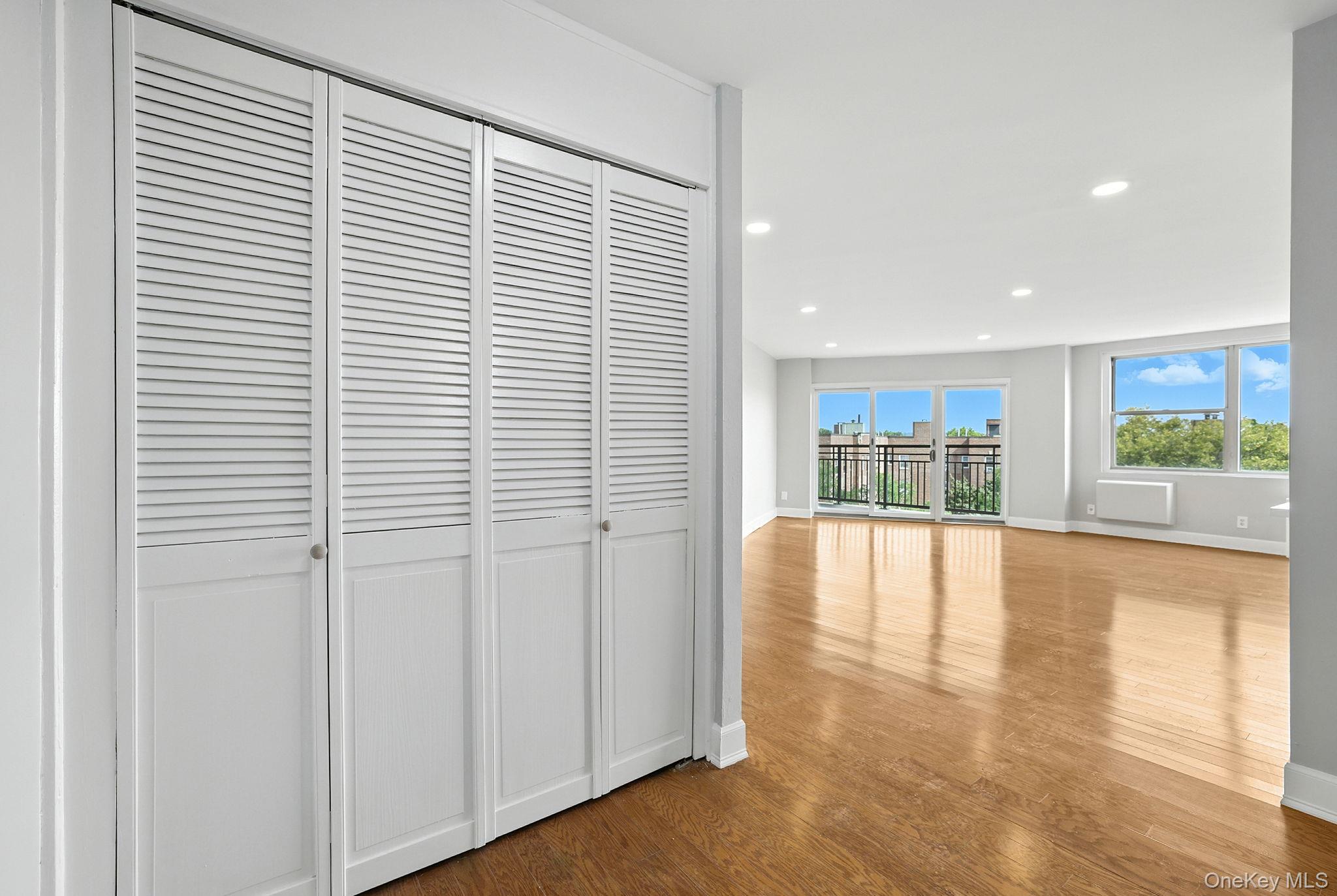 12 Old Mamaroneck Road # 7C, White Plains, NY 10605