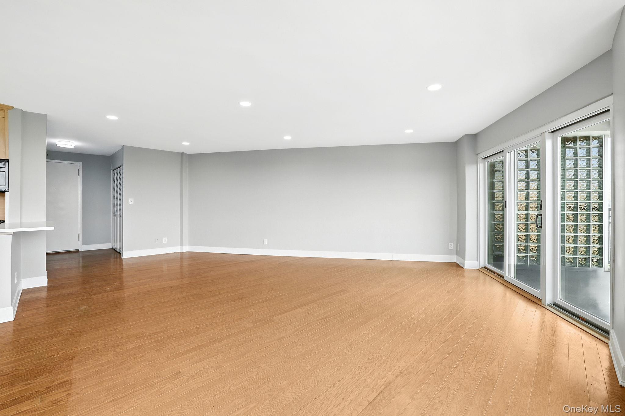 12 Old Mamaroneck Road # 7C, White Plains, NY 10605