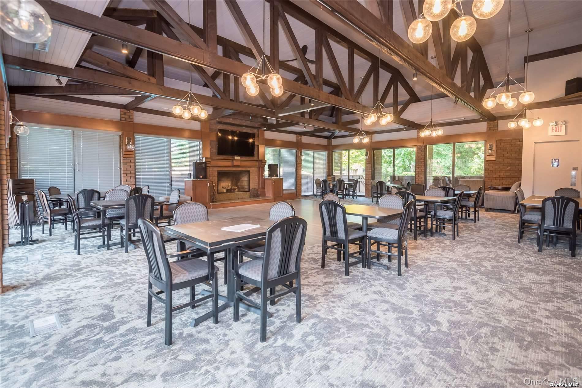 28 Spring Hollow, Roslyn, NY 11576