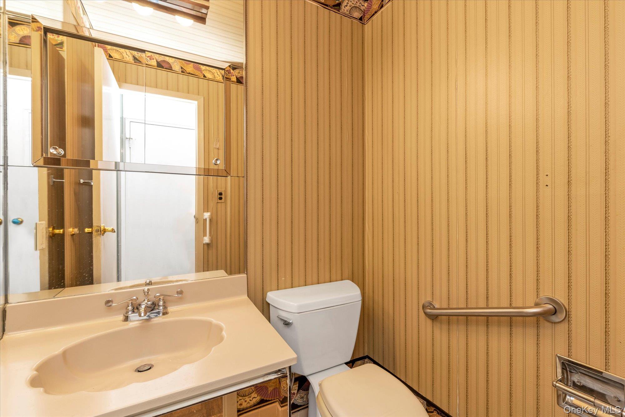 28 Spring Hollow, Roslyn, NY 11576