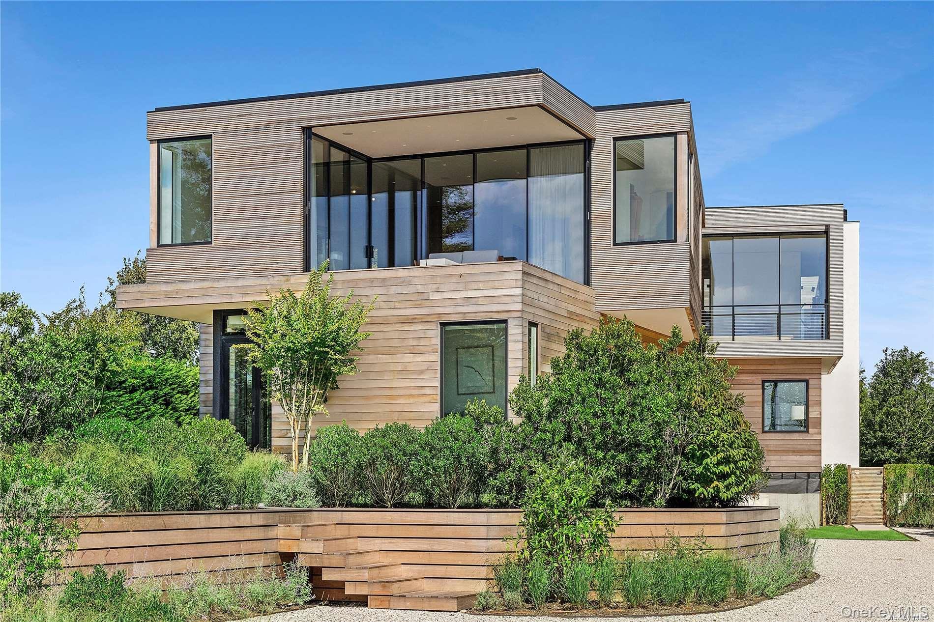 42 Library Avenue, Westhampton Beach, NY 11978