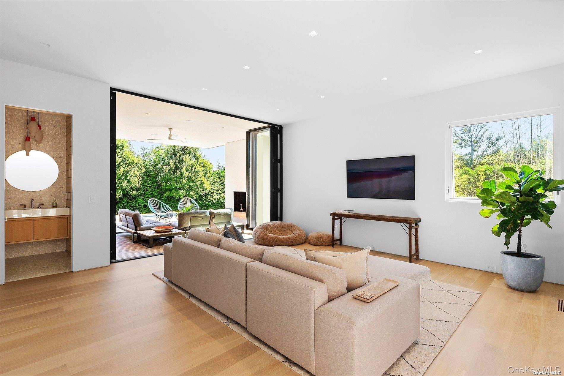 42 Library Avenue, Westhampton Beach, NY 11978