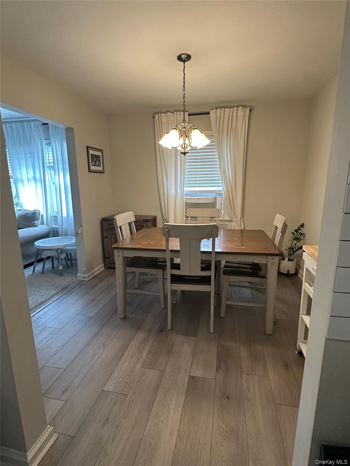 17 Hazel Place, Lynbrook, NY 11563