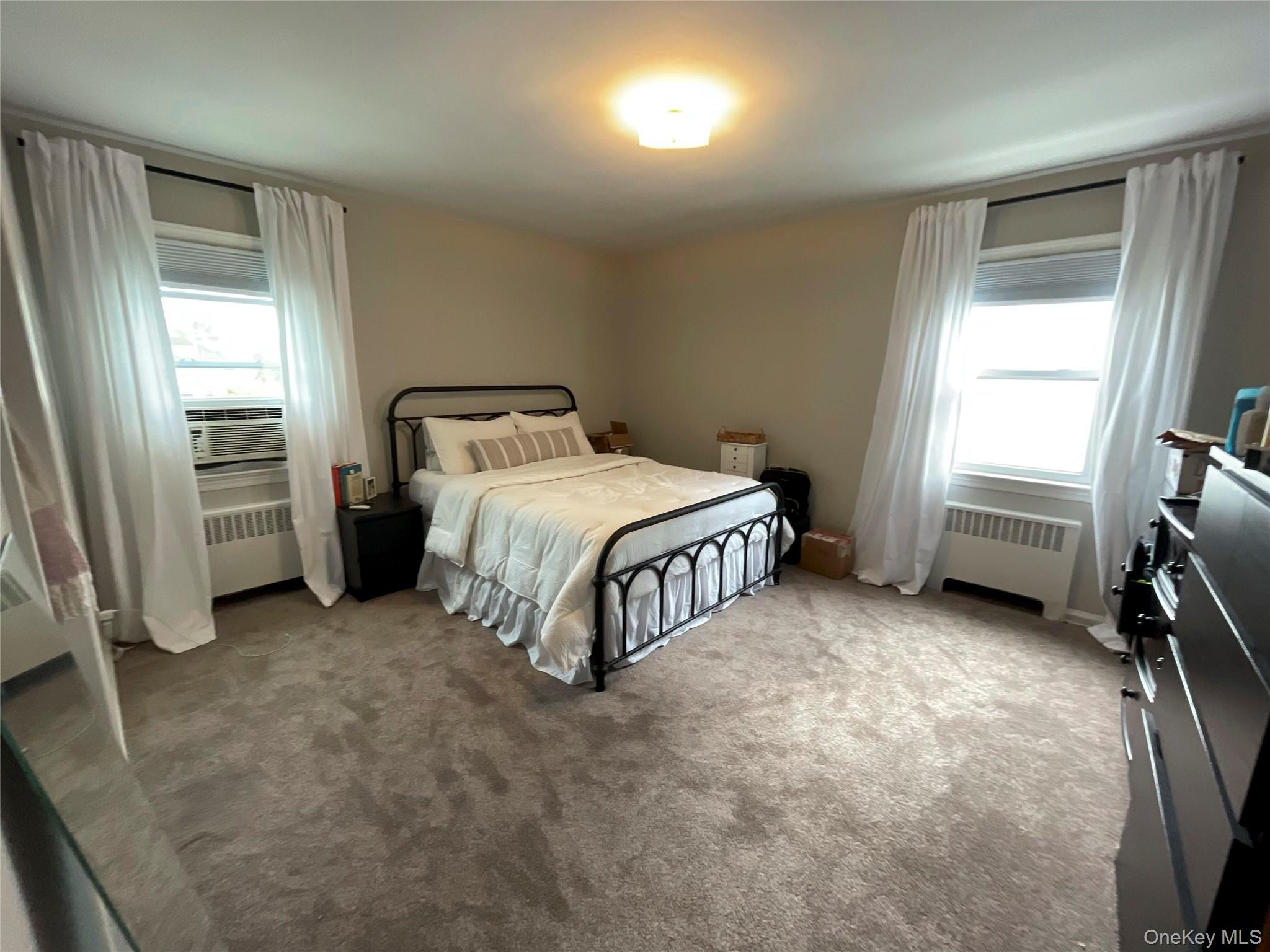 17 Hazel Place, Lynbrook, NY 11563