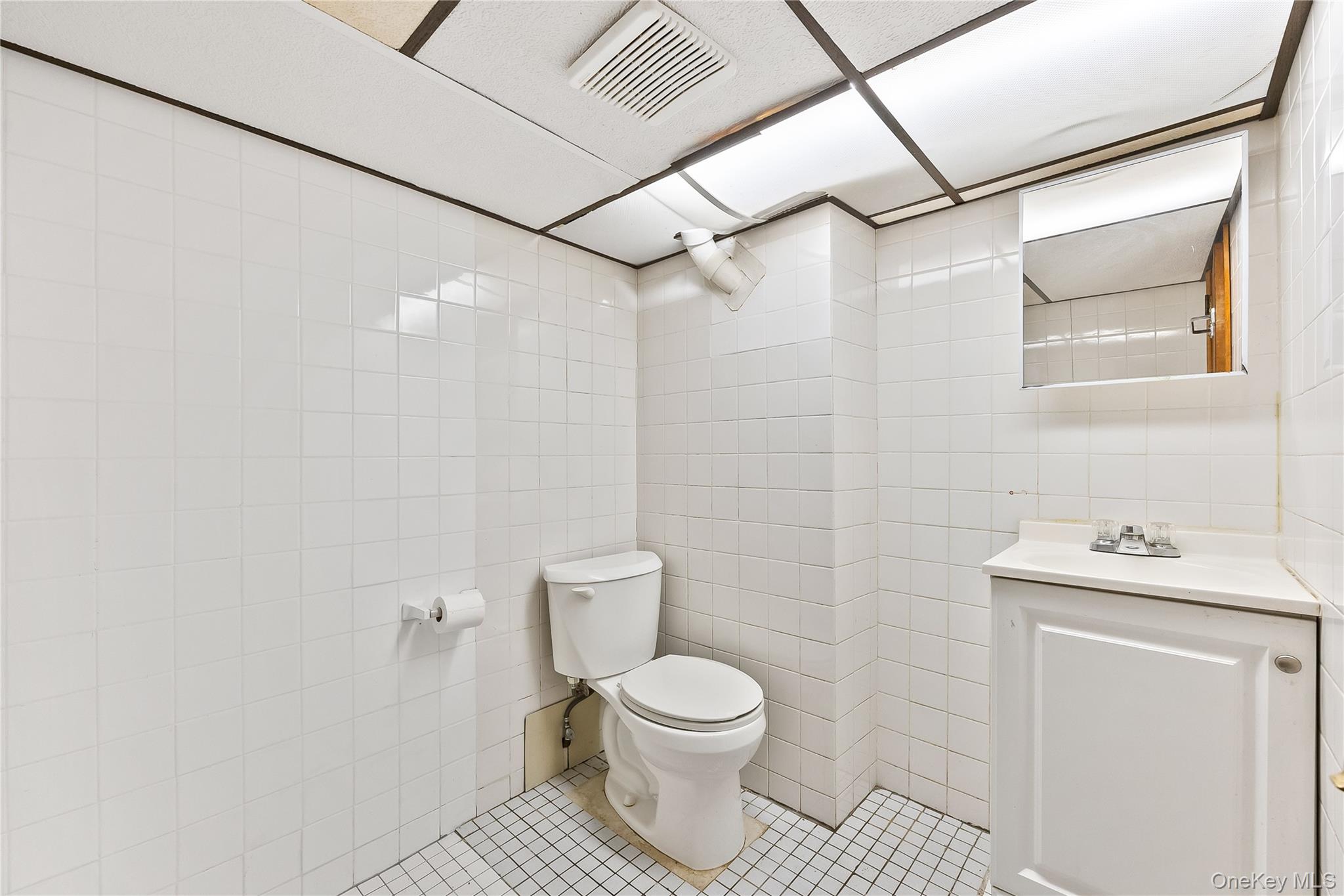 8343 261st Street, Floral Park, NY 11004