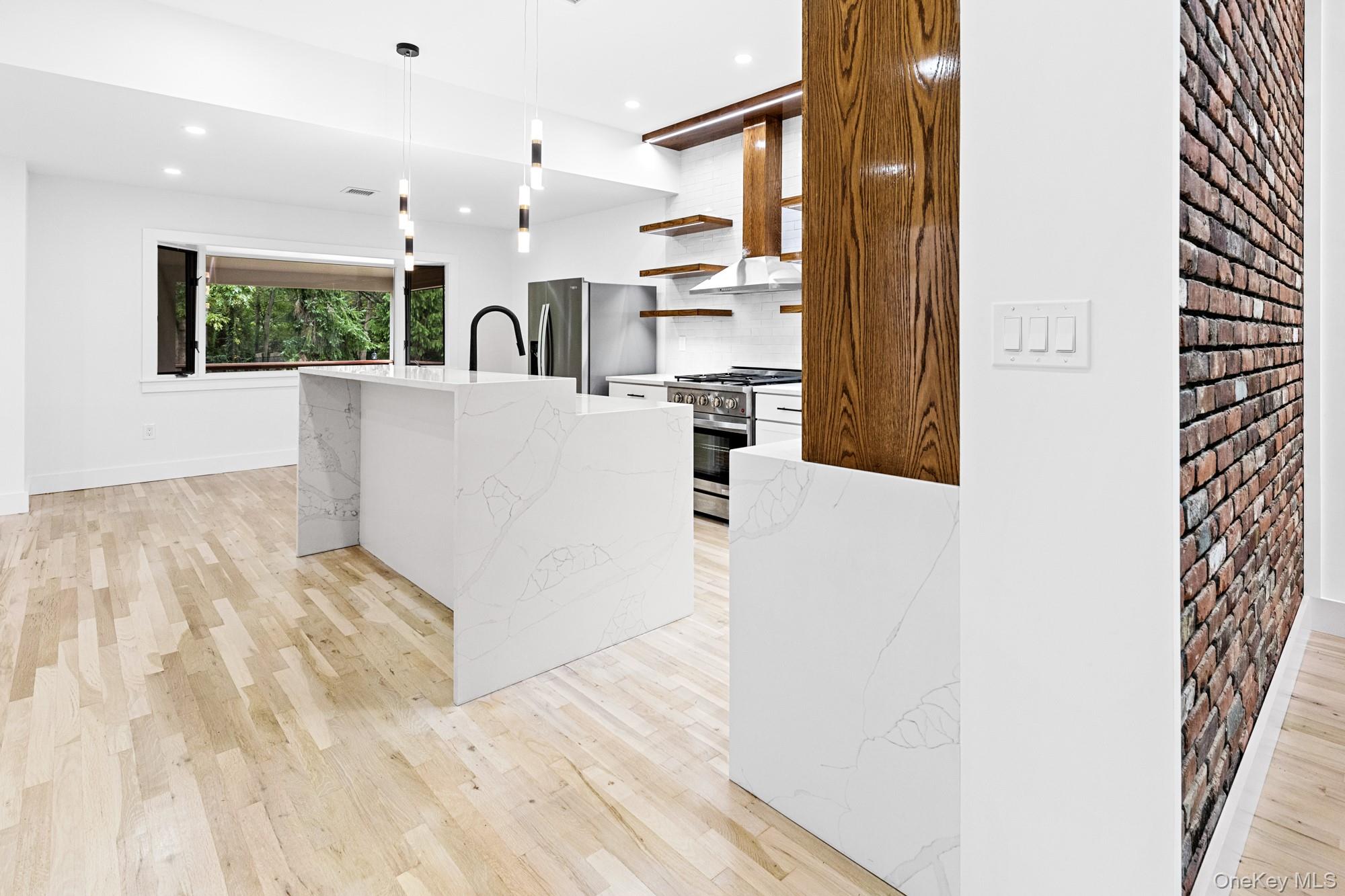 123 Millet Street N, Dix Hills, NY 11746