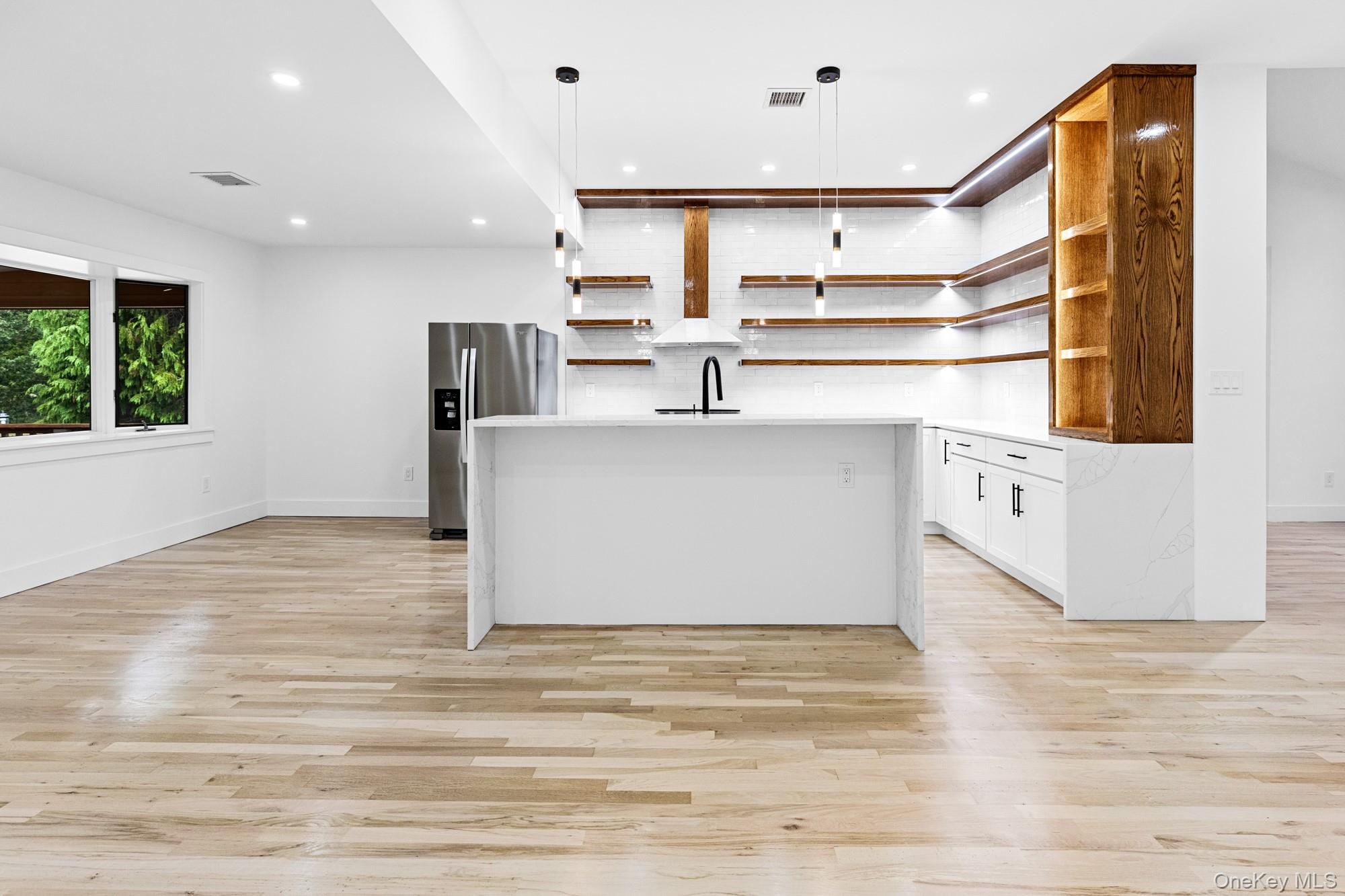 123 Millet Street N, Dix Hills, NY 11746