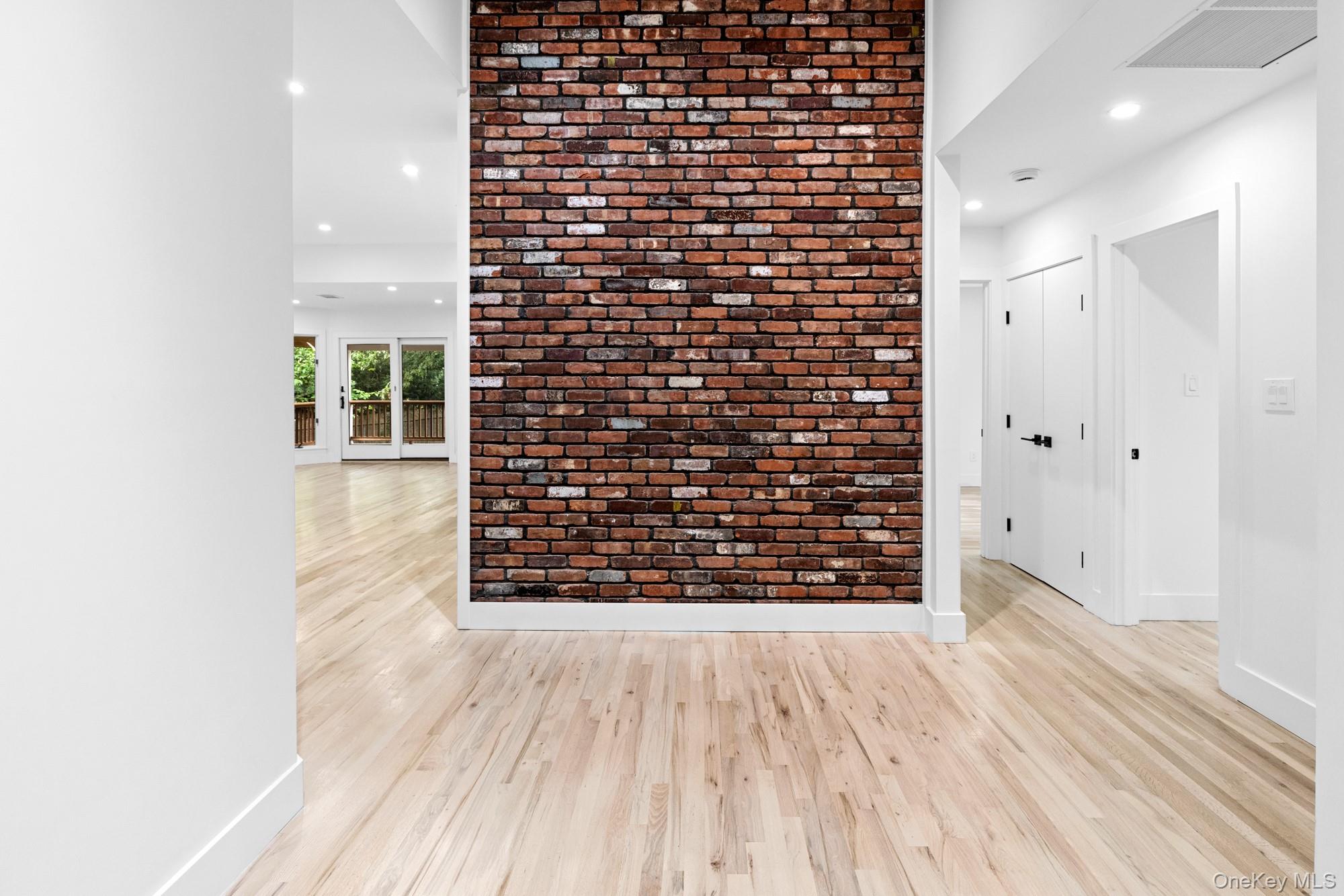 123 Millet Street N, Dix Hills, NY 11746