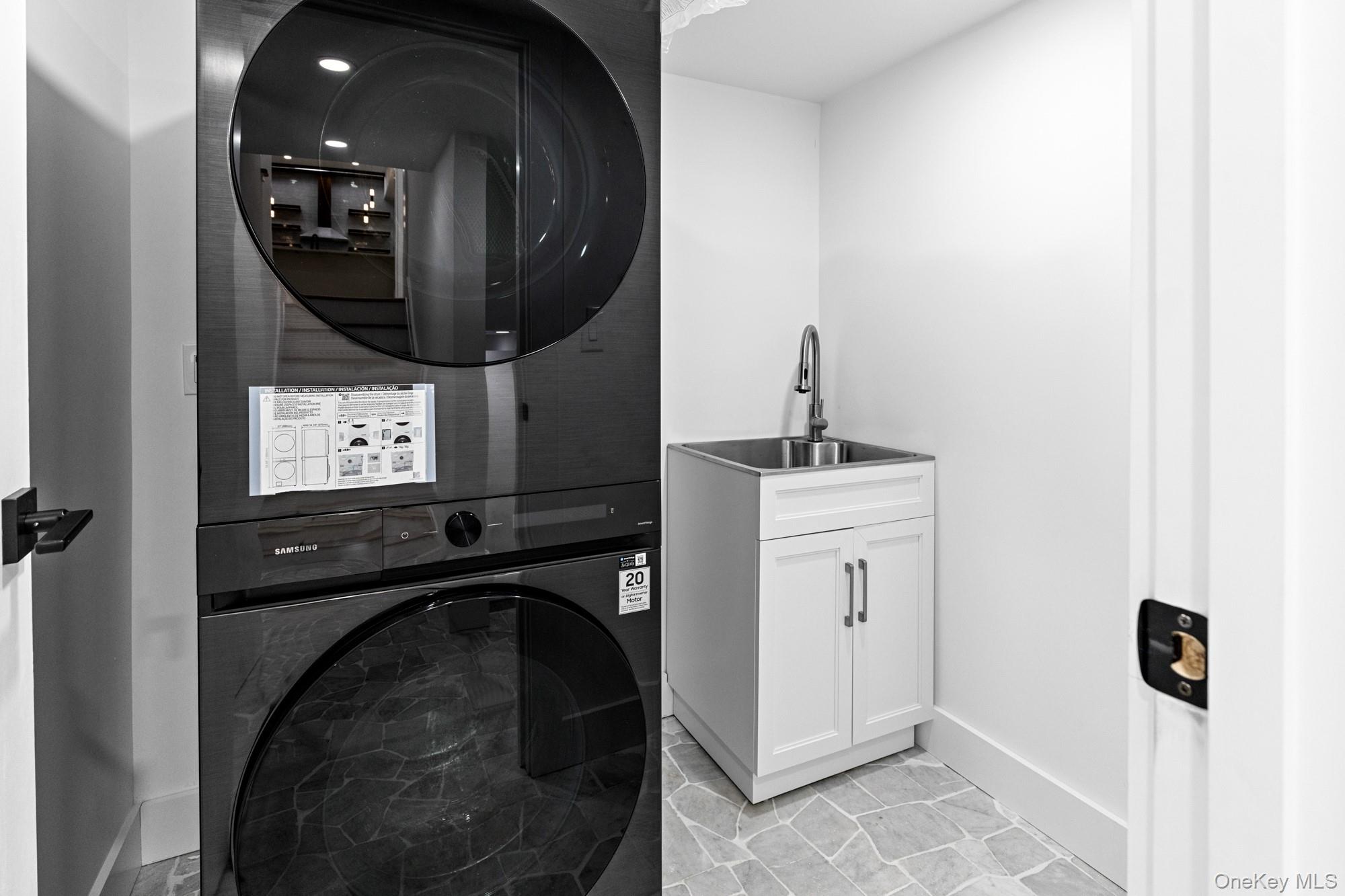 123 Millet Street N, Dix Hills, NY 11746