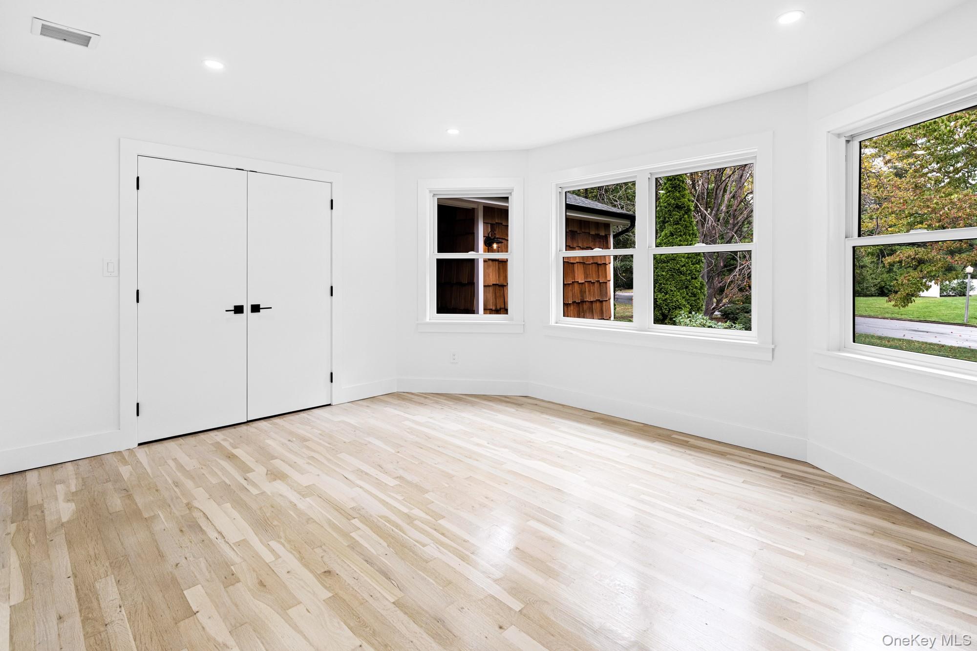 123 Millet Street N, Dix Hills, NY 11746