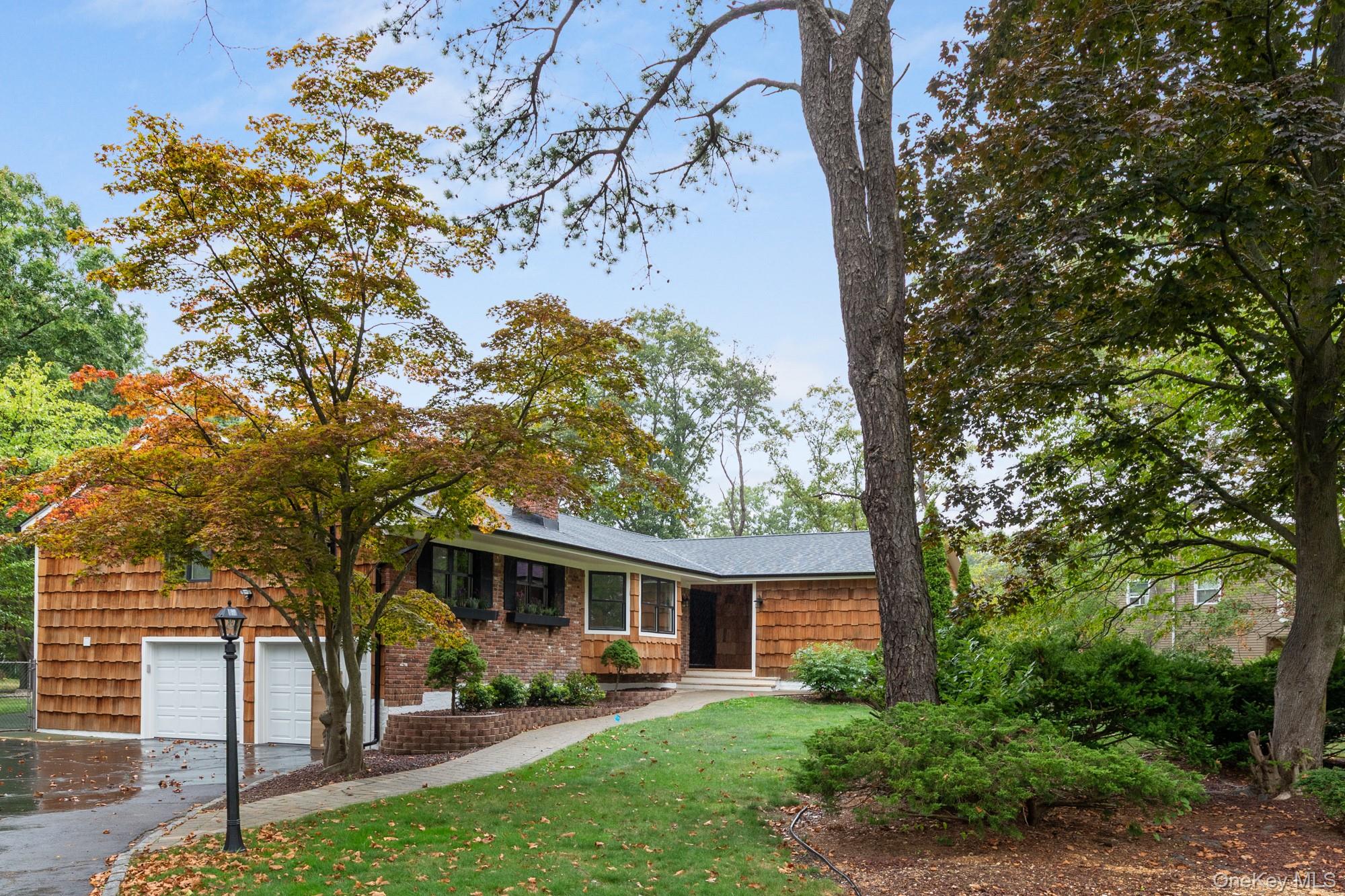 123 Millet Street N, Dix Hills, NY 11746