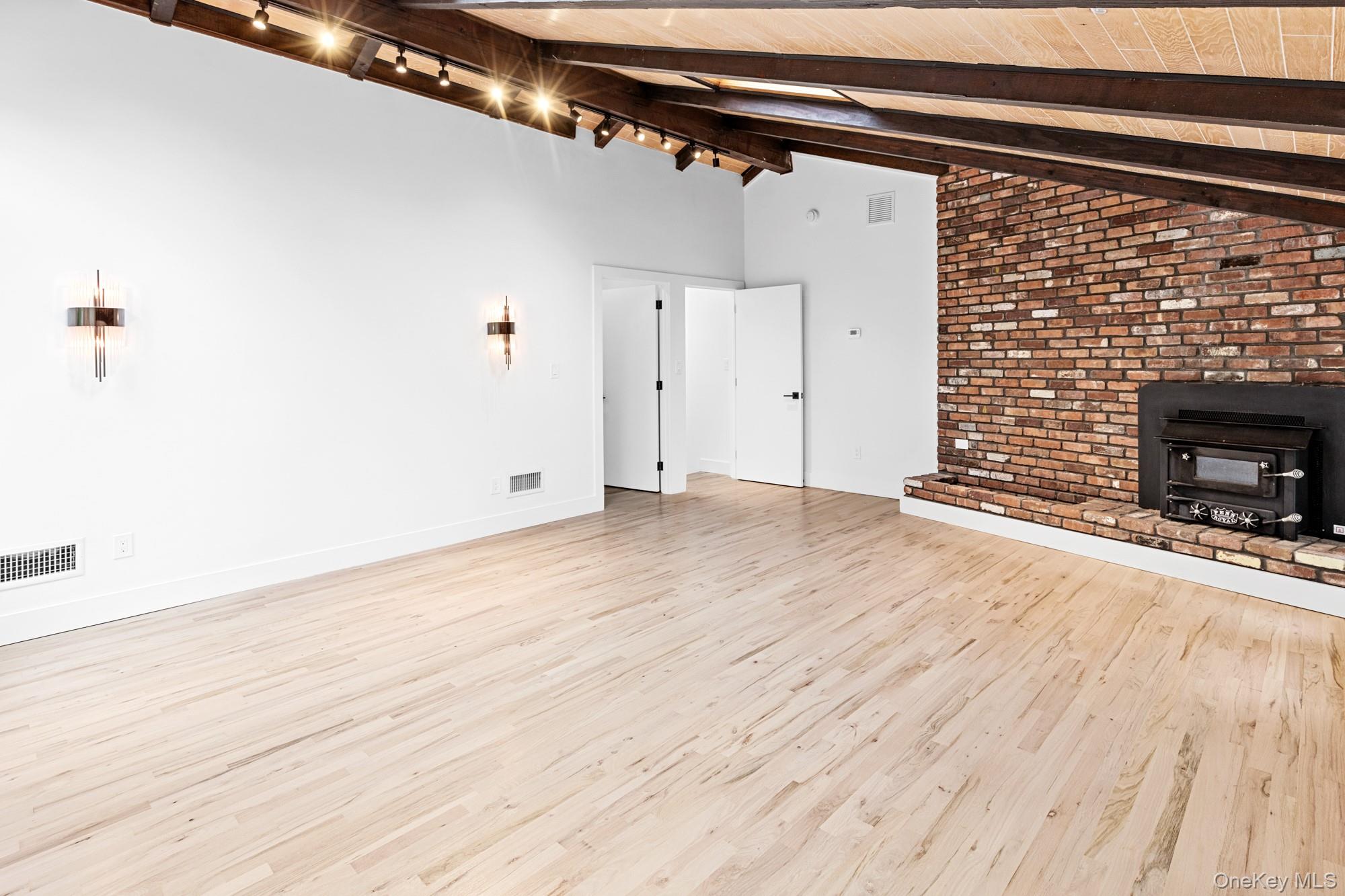 123 Millet Street N, Dix Hills, NY 11746