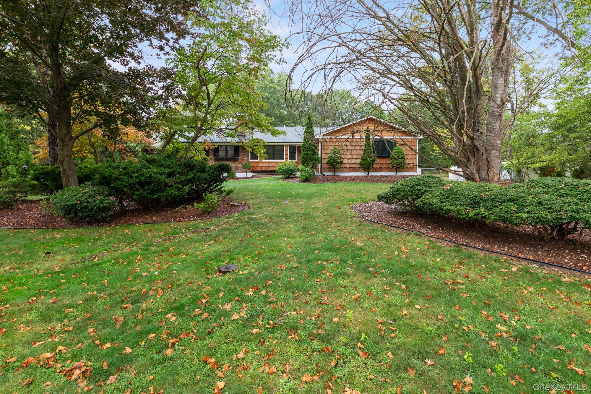 123 Millet Street N, Dix Hills, NY 11746