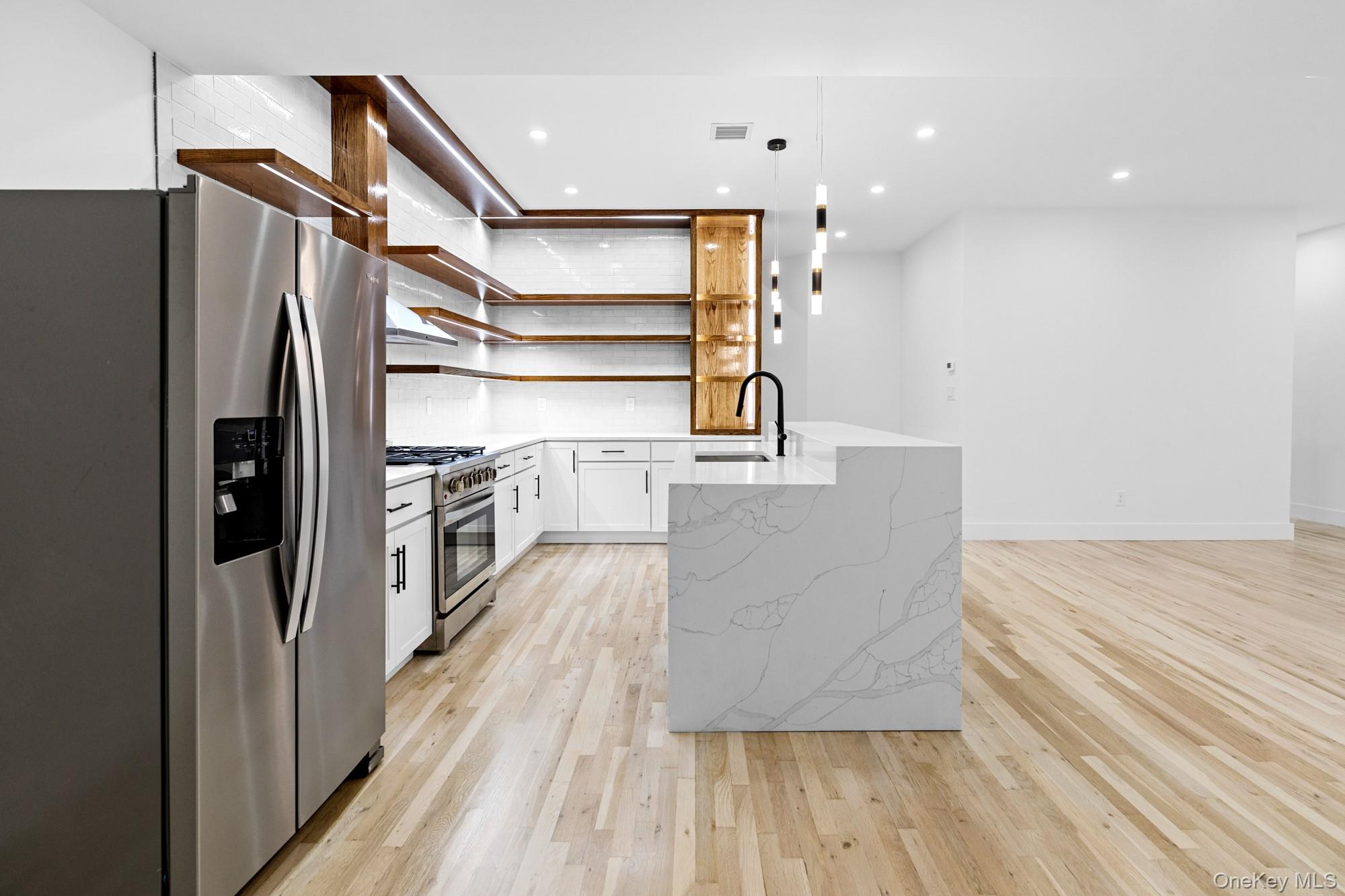 123 Millet Street N, Dix Hills, NY 11746