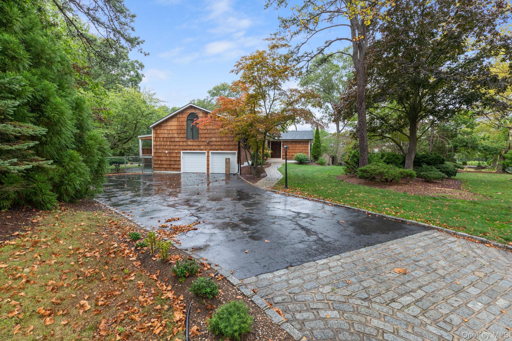 123 Millet Street N, Dix Hills, NY 11746