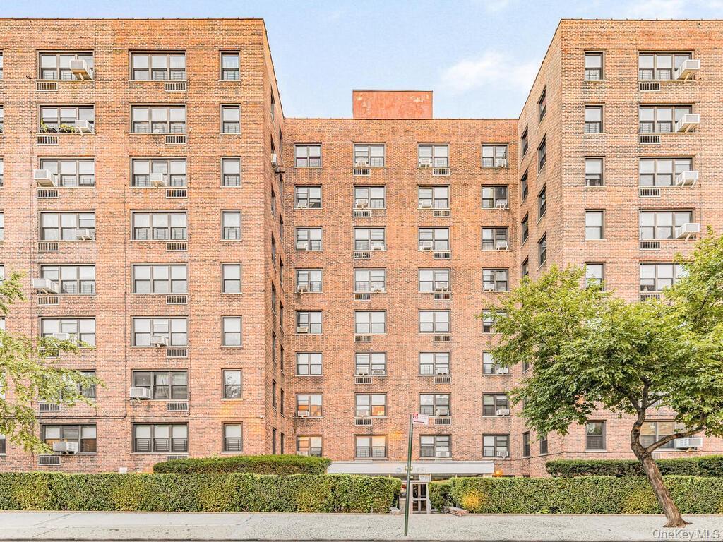2835 Webb Avenue # 2A, Bronx, NY 10468
