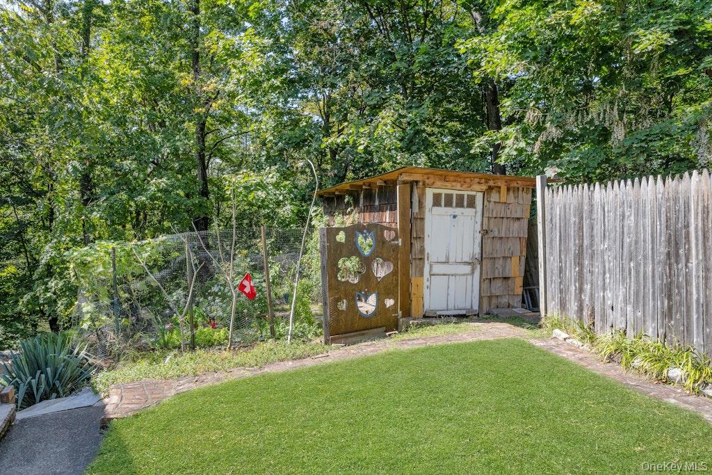 2 Buttermilk Falls, Nyack, NY 10960