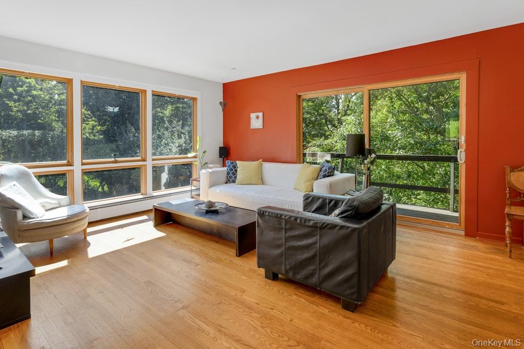 2 Buttermilk Falls, Nyack, NY 10960